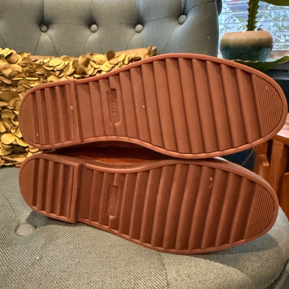 Clarks Drafty Haze Suede Boots - Picture 12 of 14